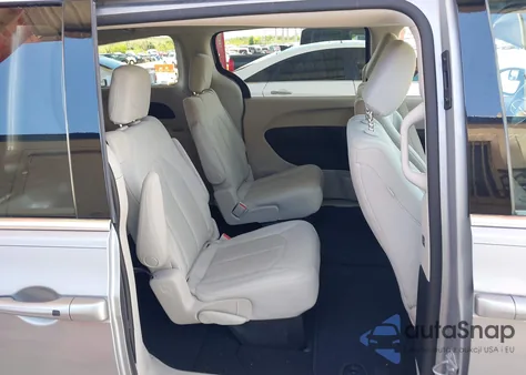 2017 Chrysler Pacifica Touring из США, поврежденный, VIN 2C4RC1DGXHR516329